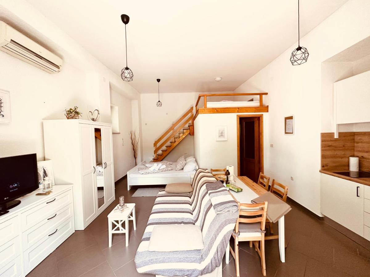 Apartment Paolo Senj  Eksteriør bilde